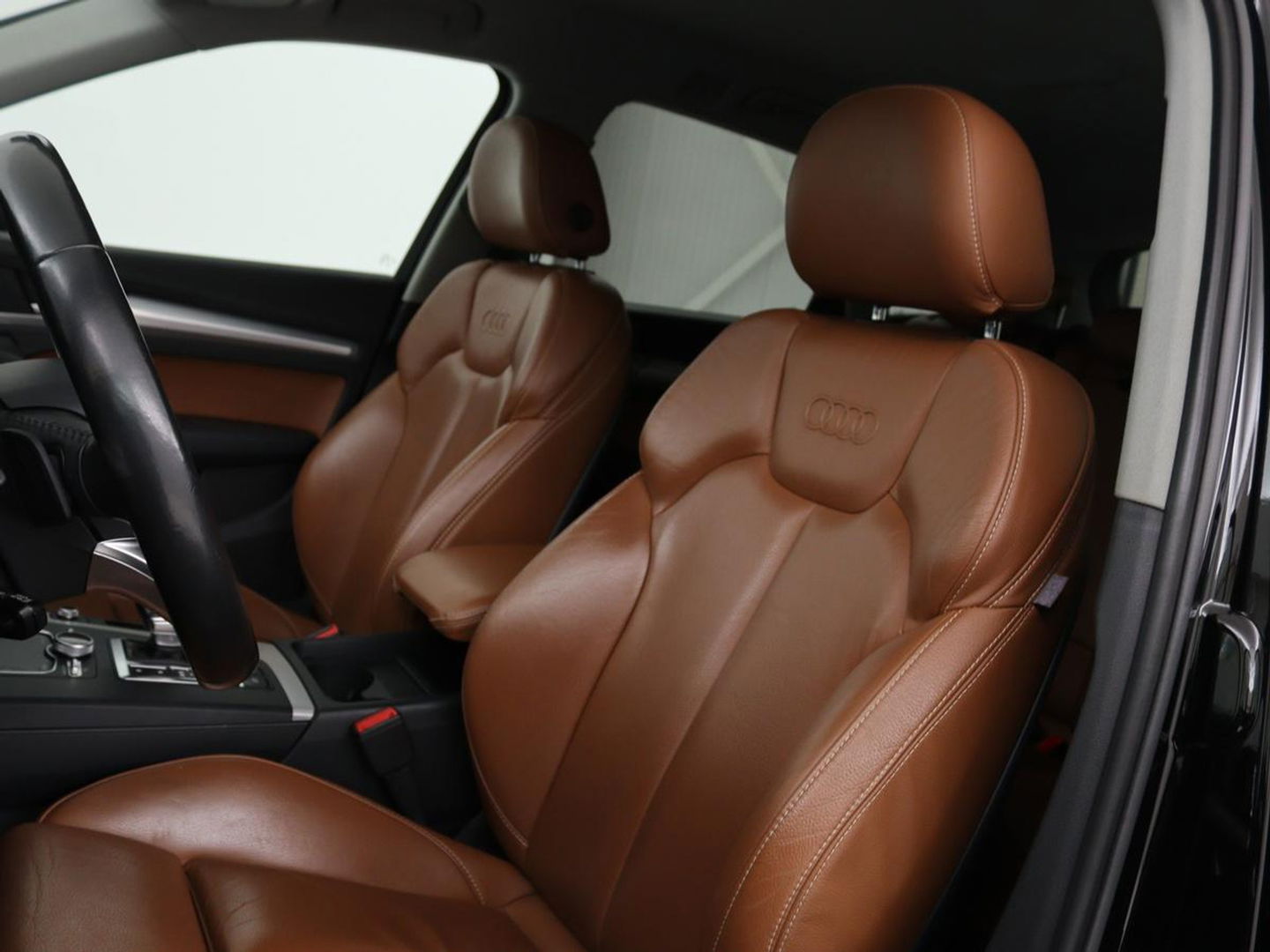 Audi Q5 2.0 TDI quattro Sport | Leder | Stoelverwarming | Trekhaak | Virtual Cockpit | Navigatie | Keyless | Xenon | Elektrische stoelen | Climate control | Parkeerhulp | Cruise control