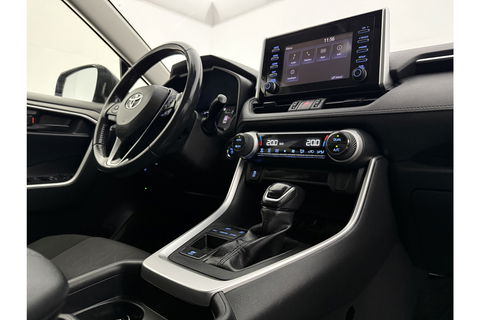 Toyota RAV4 2.5 Hybrid 242PK LED Carplay Clima Cruise Parkeersensoren 17"LMV