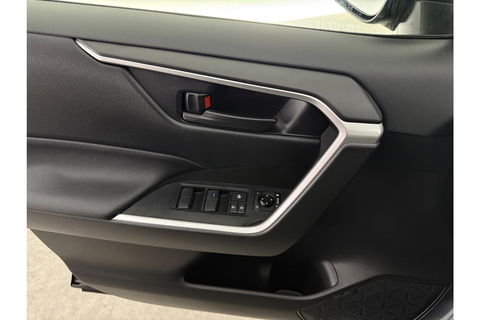 Toyota RAV4 2.5 Hybrid 242PK LED Carplay Clima Cruise Parkeersensoren 17"LMV