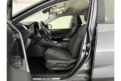 Toyota RAV4 2.5 Hybrid 242PK LED Carplay Clima Cruise Parkeersensoren 17"LMV