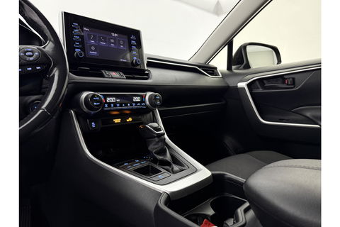 Toyota RAV4 2.5 Hybrid 242PK LED Carplay Clima Cruise Parkeersensoren 17"LMV