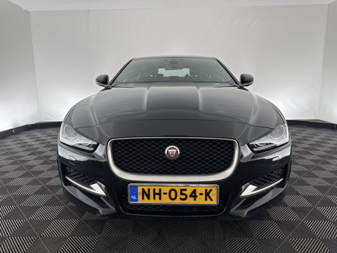 Jaguar XE 2.0 D R-Sport Aut. *1/2LEATHER | XENON | NAVI-FULLMAP | MERIDIAN-SOUND | SPORT-SEATS | CAMERA | ECC | PDC | CRUISE | 17''ALU*