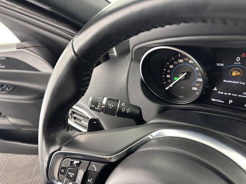 Jaguar XE 2.0 D R-Sport Aut. *1/2LEATHER | XENON | NAVI-FULLMAP | MERIDIAN-SOUND | SPORT-SEATS | CAMERA | ECC | PDC | CRUISE | 17''ALU*