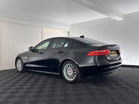 Jaguar XE 2.0 D R-Sport Aut. *1/2LEATHER | XENON | NAVI-FULLMAP | MERIDIAN-SOUND | SPORT-SEATS | CAMERA | ECC | PDC | CRUISE | 17''ALU*