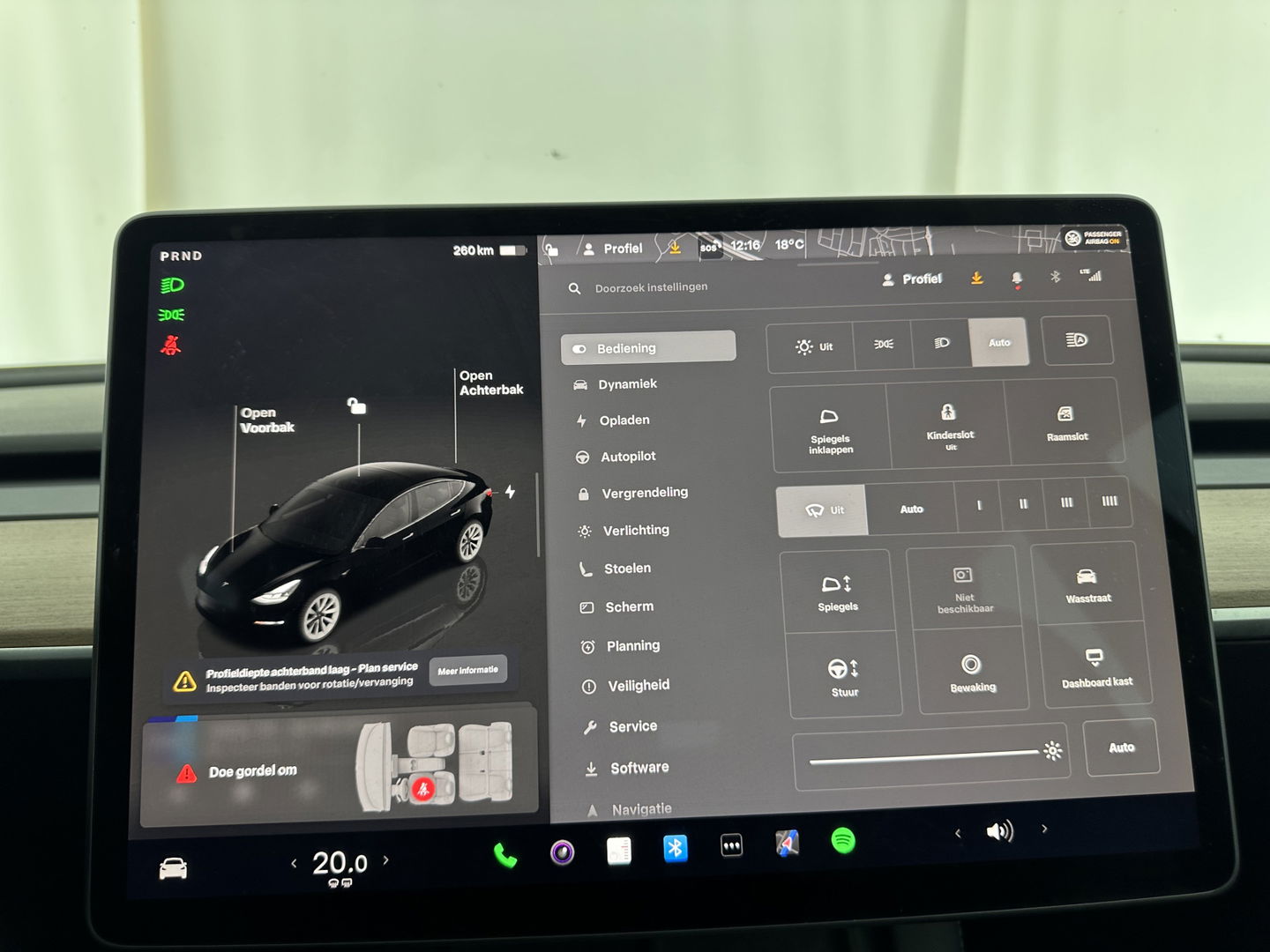Tesla Model 3 Standard RWD Plus 60 kWh (INCL-BTW) Aut. *PANO | AUTO-PILOT | FULL-LEATHER | KEYLESS | FULL-LED | MEMORY-PACK | SURROUND-VIEW | DAB | CARPLAY | DIGI-COCKPIT | LANE-ASSIST | COMFORT-SEATS | 19"ALU*