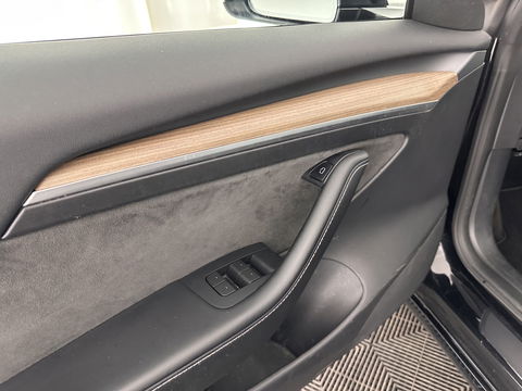 Tesla Model 3 Standard RWD Plus 60 kWh (INCL-BTW) Aut. *PANO | AUTO-PILOT | FULL-LEATHER | KEYLESS | FULL-LED | MEMORY-PACK | SURROUND-VIEW | DAB | CARPLAY | DIGI-COCKPIT | LANE-ASSIST | COMFORT-SEATS | 19"ALU*