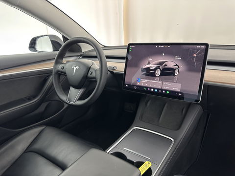 Tesla Model 3 Standard RWD Plus 60 kWh (INCL-BTW) Aut. *PANO | AUTO-PILOT | FULL-LEATHER | KEYLESS | FULL-LED | MEMORY-PACK | SURROUND-VIEW | DAB | CARPLAY | DIGI-COCKPIT | LANE-ASSIST | COMFORT-SEATS | 19"ALU*