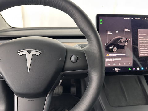 Tesla Model 3 Standard RWD Plus 60 kWh (INCL-BTW) Aut. *PANO | AUTO-PILOT | FULL-LEATHER | KEYLESS | FULL-LED | MEMORY-PACK | SURROUND-VIEW | DAB | CARPLAY | DIGI-COCKPIT | LANE-ASSIST | COMFORT-SEATS | 19"ALU*