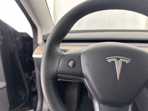 Tesla Model 3 Standard RWD Plus 60 kWh (INCL-BTW) Aut. *PANO | AUTO-PILOT | FULL-LEATHER | KEYLESS | FULL-LED | MEMORY-PACK | SURROUND-VIEW | DAB | CARPLAY | DIGI-COCKPIT | LANE-ASSIST | COMFORT-SEATS | 19"ALU*