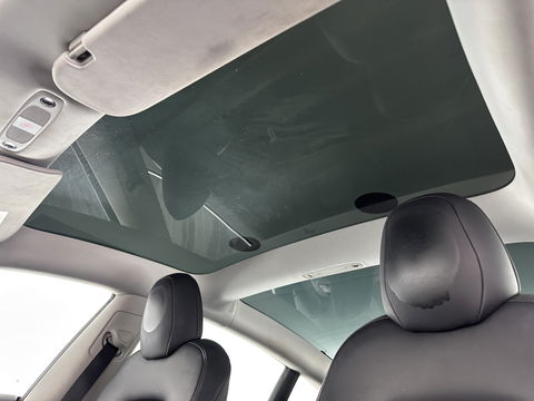 Tesla Model 3 Standard RWD Plus 60 kWh (INCL-BTW) Aut. *PANO | AUTO-PILOT | FULL-LEATHER | KEYLESS | FULL-LED | MEMORY-PACK | SURROUND-VIEW | DAB | CARPLAY | DIGI-COCKPIT | LANE-ASSIST | COMFORT-SEATS | 19"ALU*