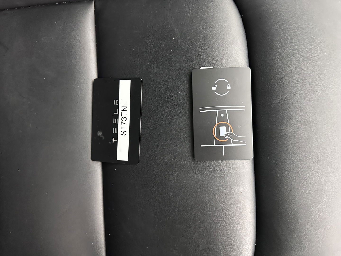 Tesla Model 3 Standard RWD Plus 60 kWh (INCL-BTW) Aut. *PANO | AUTO-PILOT | FULL-LEATHER | KEYLESS | FULL-LED | MEMORY-PACK | SURROUND-VIEW | DAB | CARPLAY | DIGI-COCKPIT | LANE-ASSIST | COMFORT-SEATS | 19"ALU*