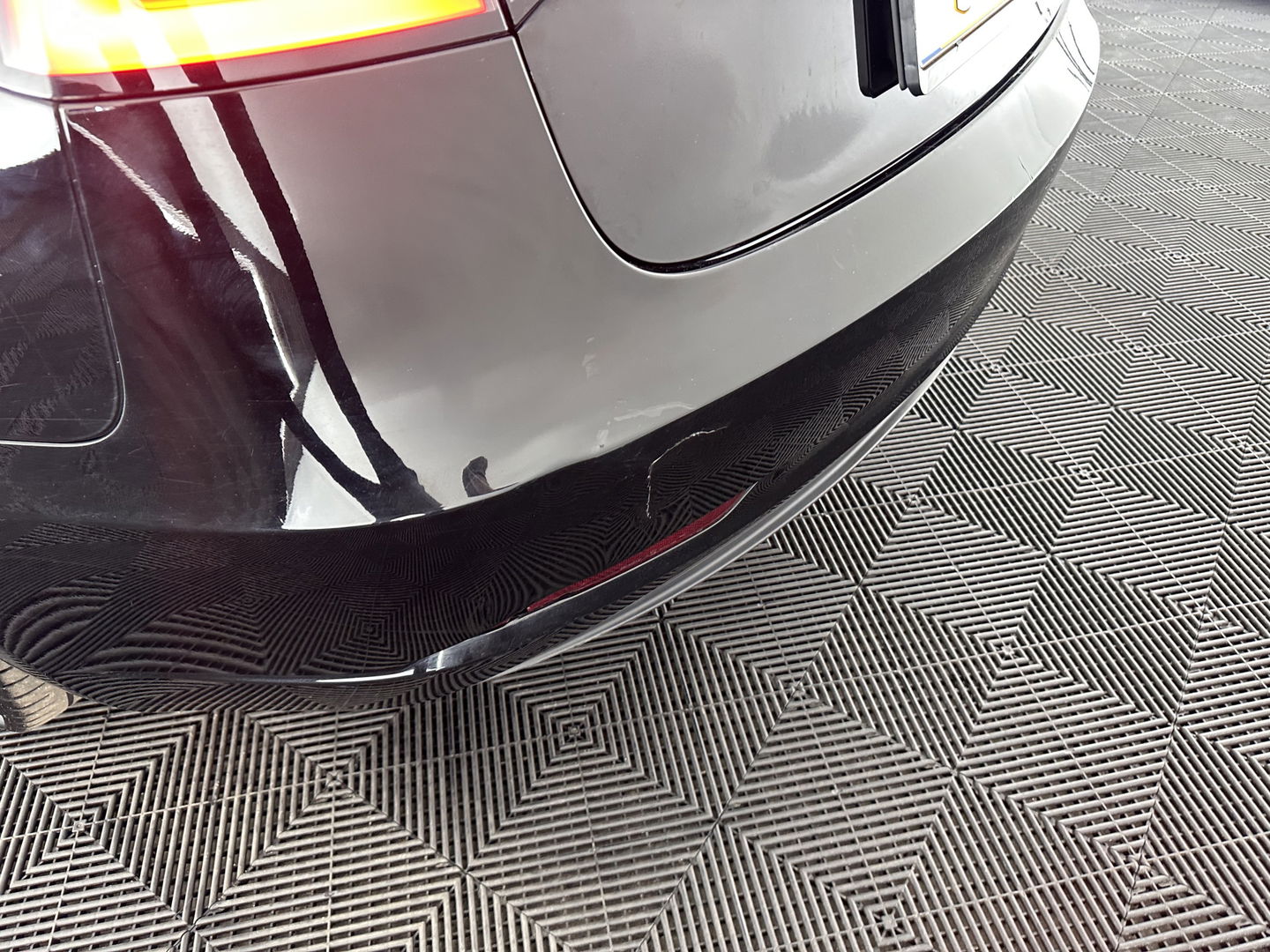 Tesla Model 3 Standard RWD Plus 60 kWh (INCL-BTW) Aut. *PANO | AUTO-PILOT | FULL-LEATHER | KEYLESS | FULL-LED | MEMORY-PACK | SURROUND-VIEW | DAB | CARPLAY | DIGI-COCKPIT | LANE-ASSIST | COMFORT-SEATS | 19"ALU*