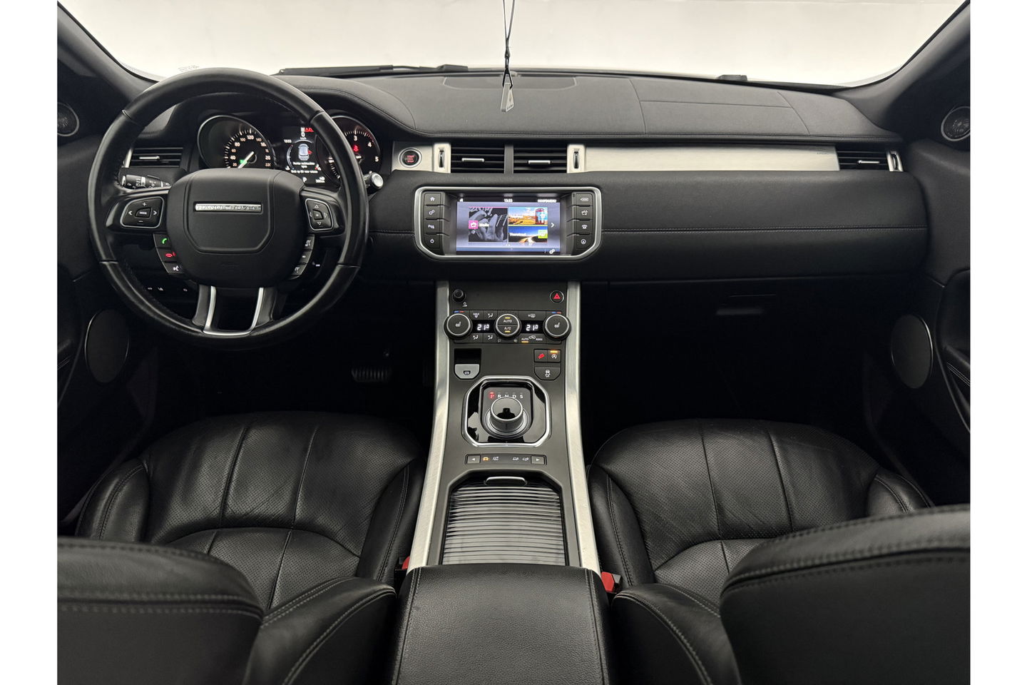 Land Rover Range Rover Evoque 2.0 TD4 HSE 150PK Pano LED Trekhaak Clima Cruise Navigatie 20"LMV Leder PDC