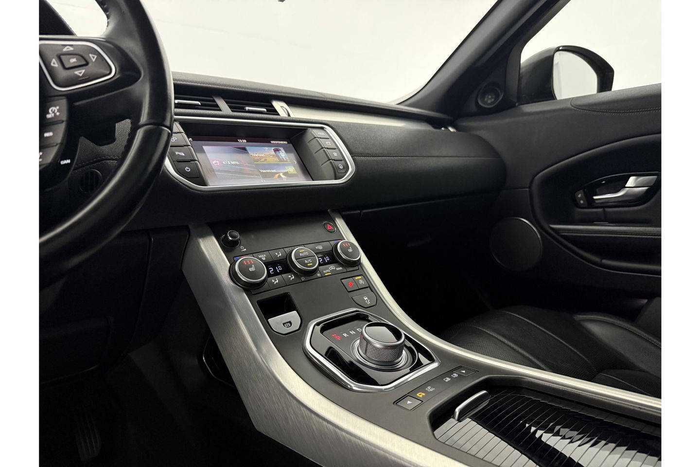 Land Rover Range Rover Evoque 2.0 TD4 HSE 150PK Pano LED Trekhaak Clima Cruise Navigatie 20"LMV Leder PDC