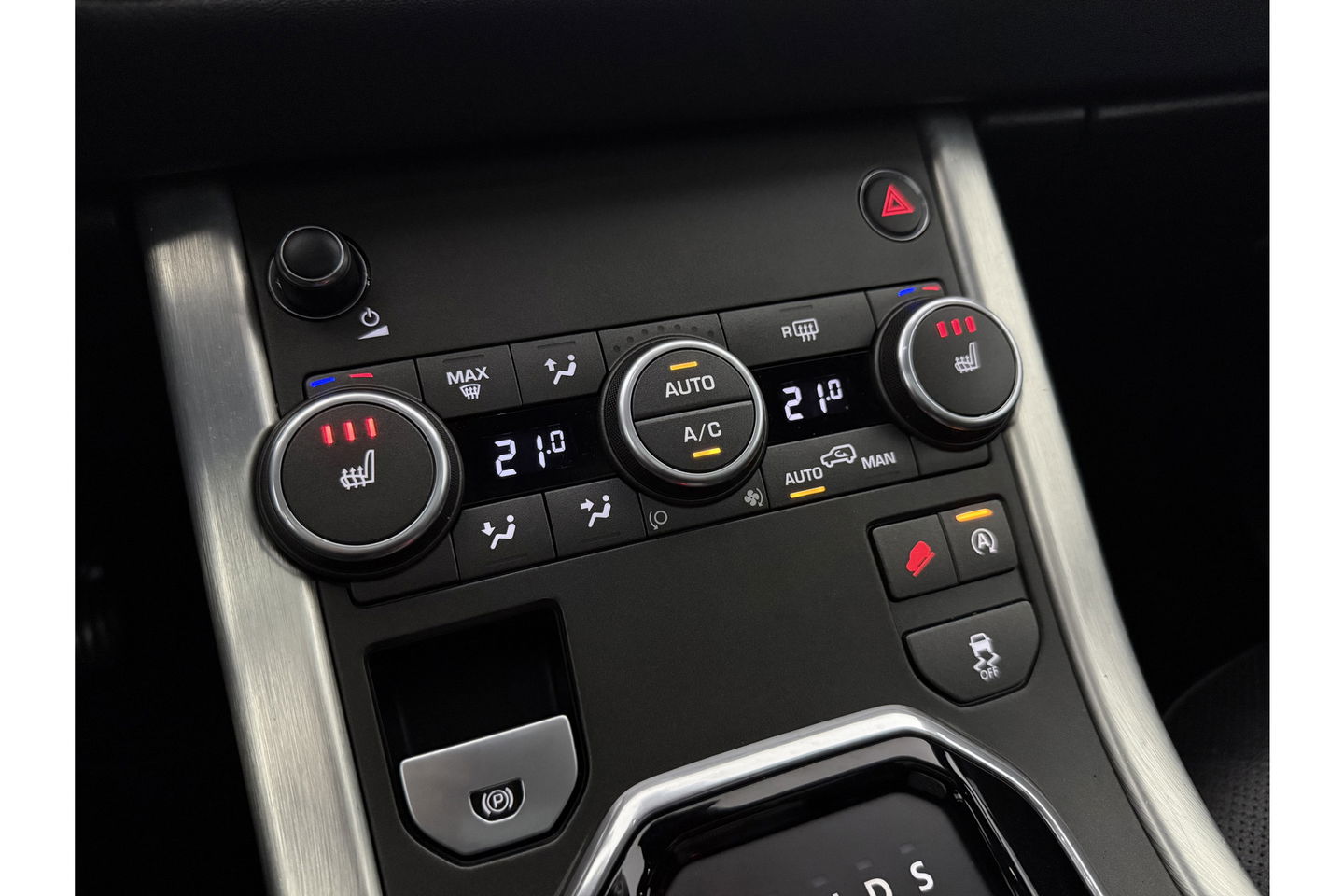 Land Rover Range Rover Evoque 2.0 TD4 HSE 150PK Pano LED Trekhaak Clima Cruise Navigatie 20"LMV Leder PDC
