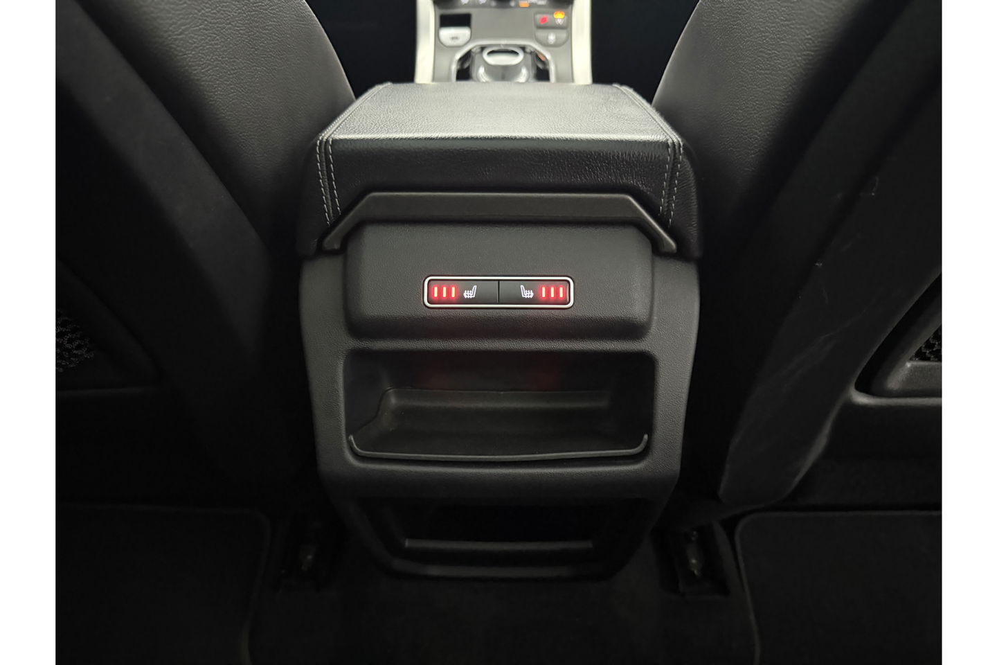 Land Rover Range Rover Evoque 2.0 TD4 HSE 150PK Pano LED Trekhaak Clima Cruise Navigatie 20"LMV Leder PDC