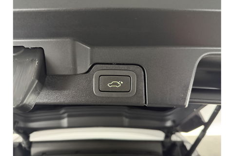 Land Rover Range Rover Evoque 2.0 TD4 HSE 150PK Pano LED Trekhaak Clima Cruise Navigatie 20"LMV Leder PDC