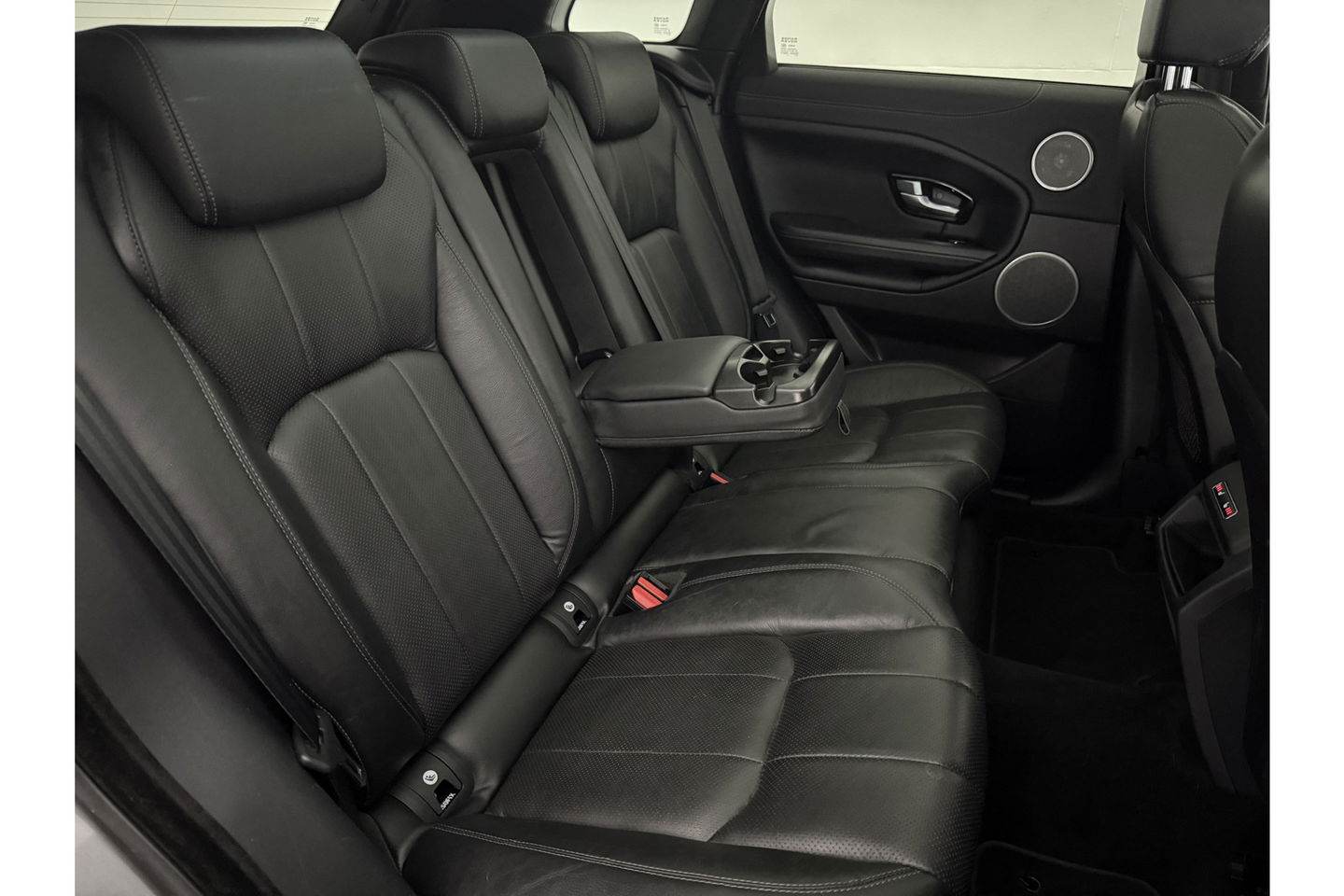 Land Rover Range Rover Evoque 2.0 TD4 HSE 150PK Pano LED Trekhaak Clima Cruise Navigatie 20"LMV Leder PDC