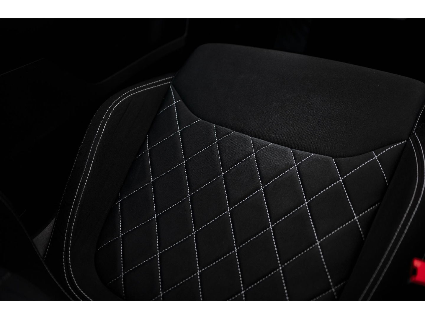 Škoda Karoq 1.5 TSI ACT Sportline Business | TREKHAAK | DIGI DASH | CLIMA | NAVI