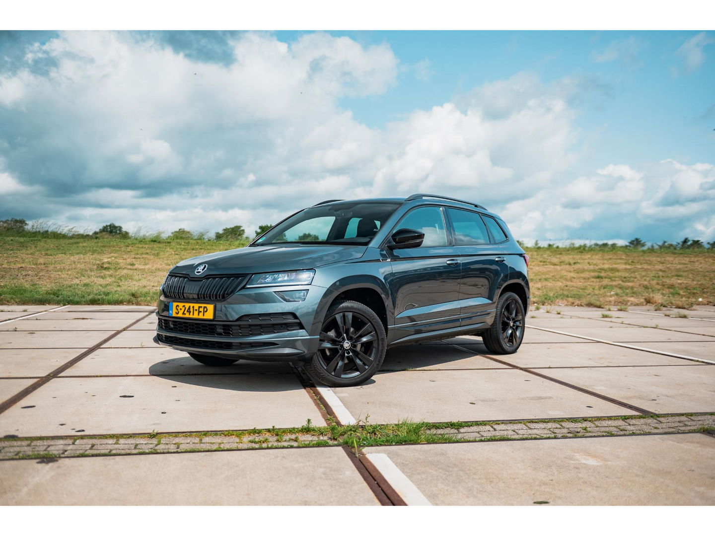 Škoda Karoq 1.5 TSI ACT Sportline Business | TREKHAAK | DIGI DASH | CLIMA | NAVI