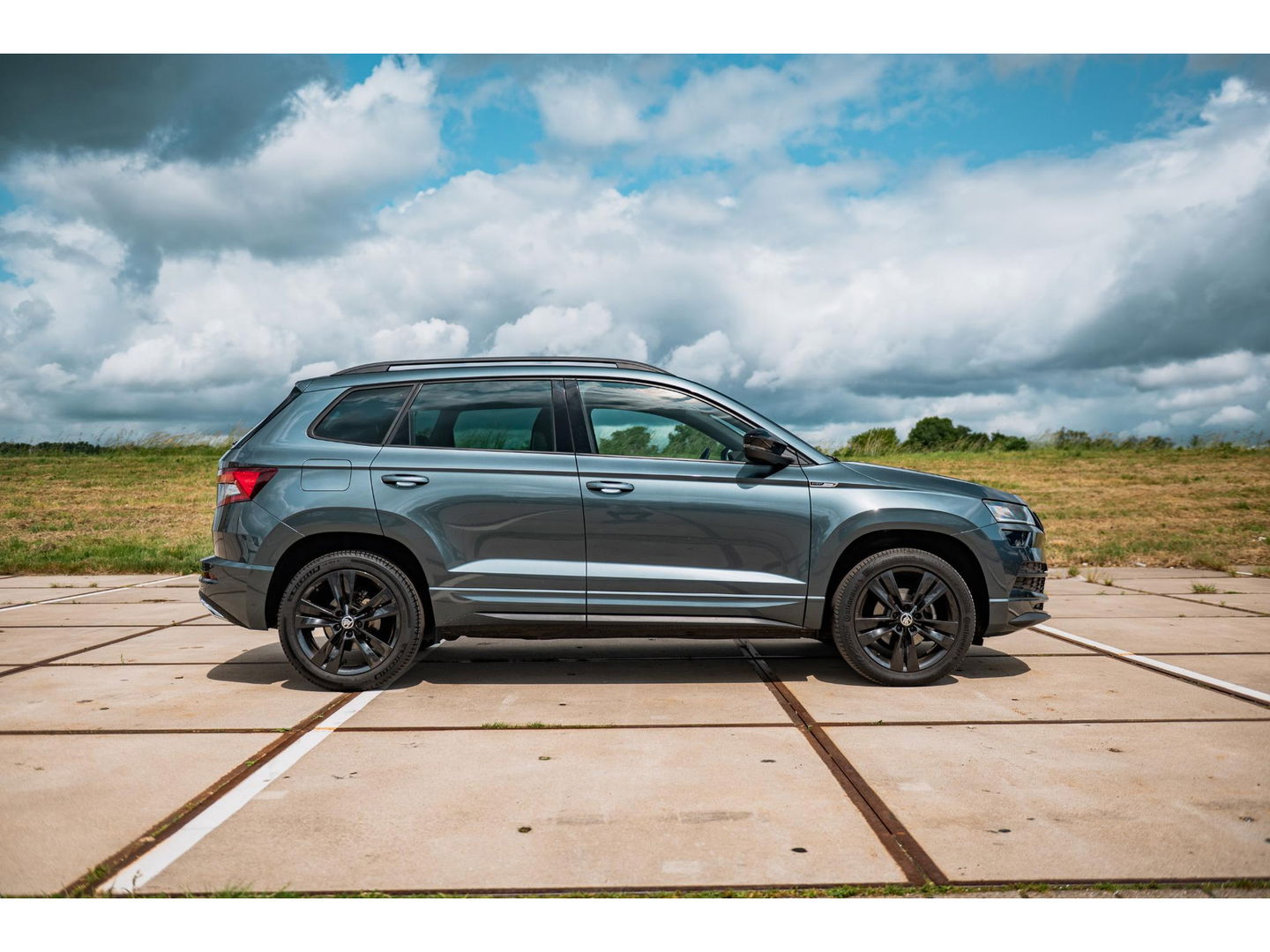 Škoda Karoq 1.5 TSI ACT Sportline Business | TREKHAAK | DIGI DASH | CLIMA | NAVI