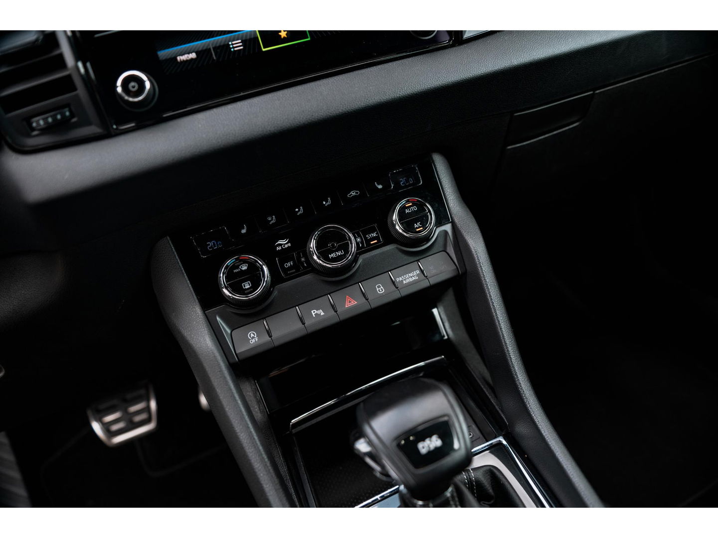 Škoda Karoq 1.5 TSI ACT Sportline Business | TREKHAAK | DIGI DASH | CLIMA | NAVI