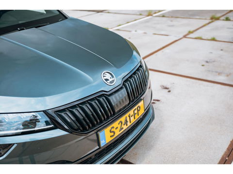 Škoda Karoq 1.5 TSI ACT Sportline Business | TREKHAAK | DIGI DASH | CLIMA | NAVI