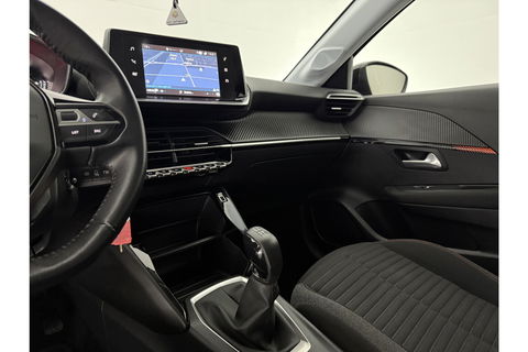 Peugeot 208 1.2 PureTech Airco Carplay Cruise LED Navigatie 16"LMV PDC