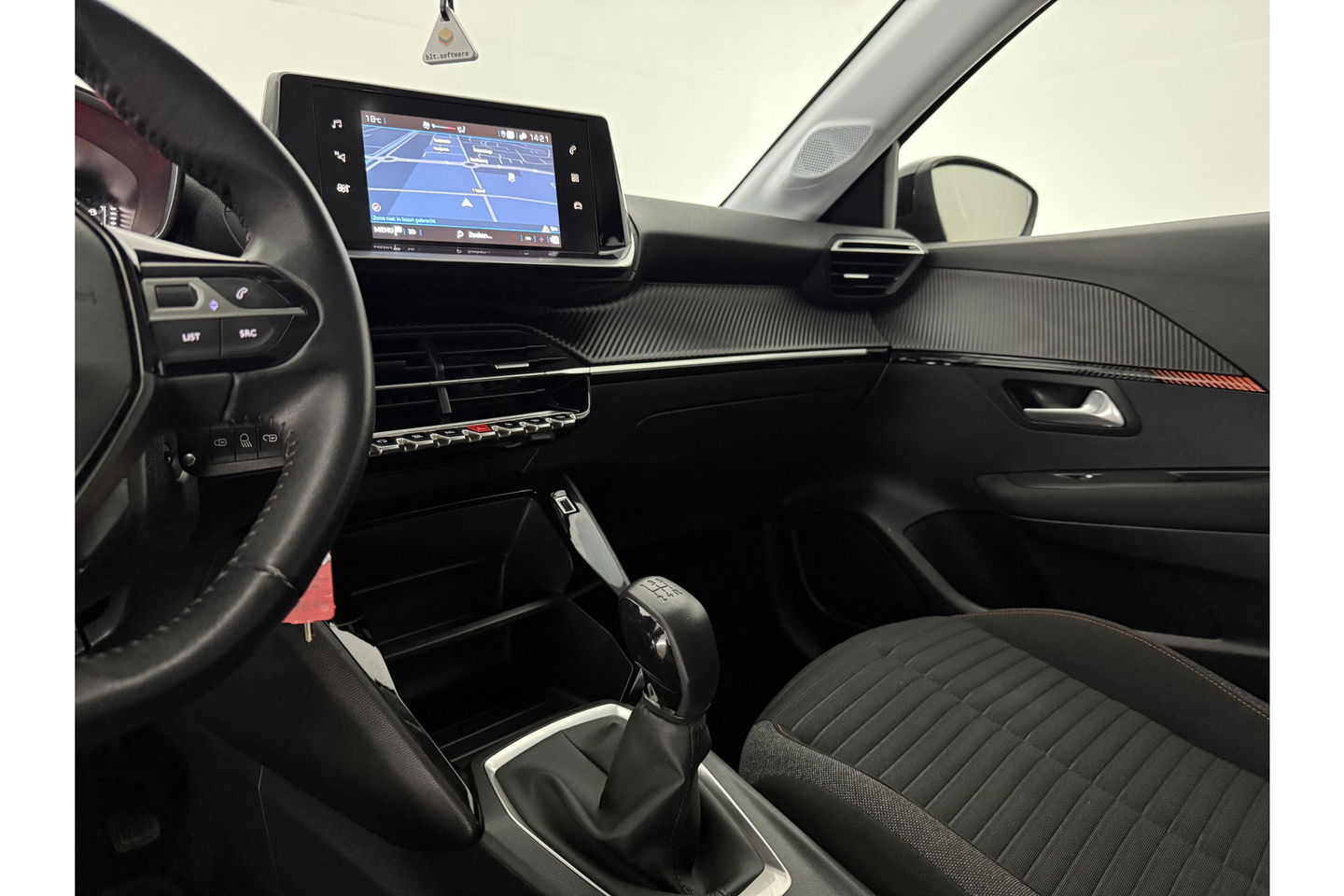 Peugeot 208 1.2 PureTech Airco Carplay Cruise LED Navigatie 16"LMV PDC