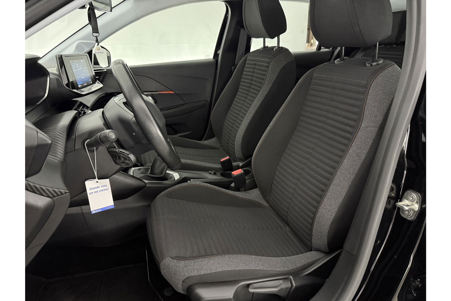 Peugeot 208 1.2 PureTech Airco Carplay Cruise LED Navigatie 16"LMV PDC