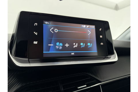 Peugeot 208 1.2 PureTech Airco Carplay Cruise LED Navigatie 16"LMV PDC