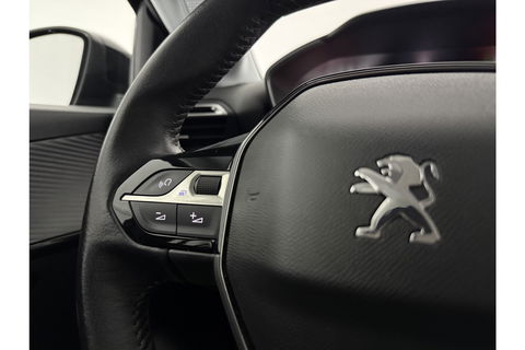 Peugeot 208 1.2 PureTech Airco Carplay Cruise LED Navigatie 16"LMV PDC