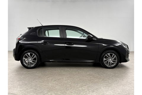 Peugeot 208 1.2 PureTech Airco Carplay Cruise LED Navigatie 16"LMV PDC