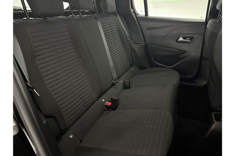 Peugeot 208 1.2 PureTech Airco Carplay Cruise LED Navigatie 16"LMV PDC