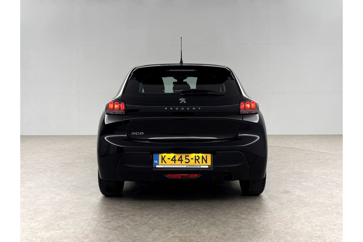 Peugeot 208 1.2 PureTech Airco Carplay Cruise LED Navigatie 16"LMV PDC