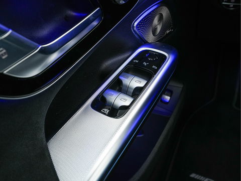 Mercedes-Benz EQE 350+ Launch-Edition AMG-Line 91 kWh [ 3-Fase ] Aut. *PANO | BURMESTER-SURROUND | ADAPTIVE-CRUISE | BLINDSPOT | LEATHER-MICROFIBRE | FULL-LED | AMBIENT-LIGHT | MEMORY-PACK | DIGI-COCKPIT | SPORT-SEATS | CAMERA | KEYLESS | DAB+ | CARPLAY |