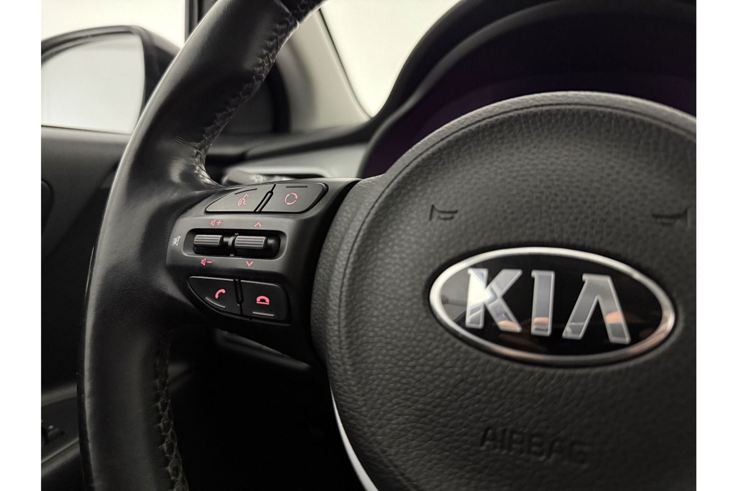 Kia Stonic 1.0 T-GDi Camera LED Carplay Airco Cruise Navi PDC 17''LMV