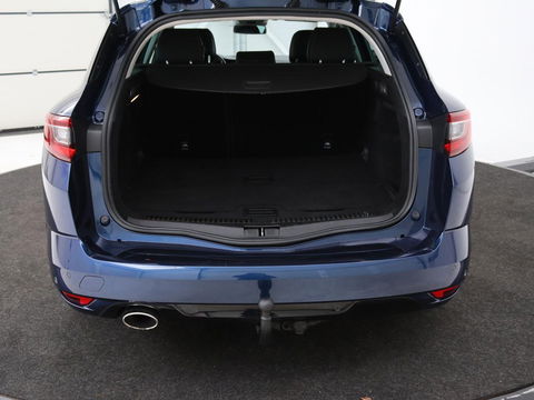 Renault Mégane 1.2 TCe Bose | Trekhaak | Half leder | Camera | Massage | Navigatie | Climate control | Park Assist | Cruise control | Keyless