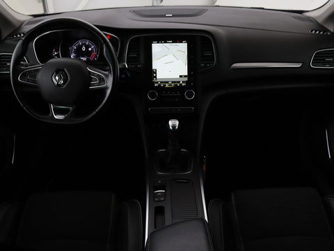 Renault Mégane 1.2 TCe Bose | Trekhaak | Half leder | Camera | Massage | Navigatie | Climate control | Park Assist | Cruise control | Keyless