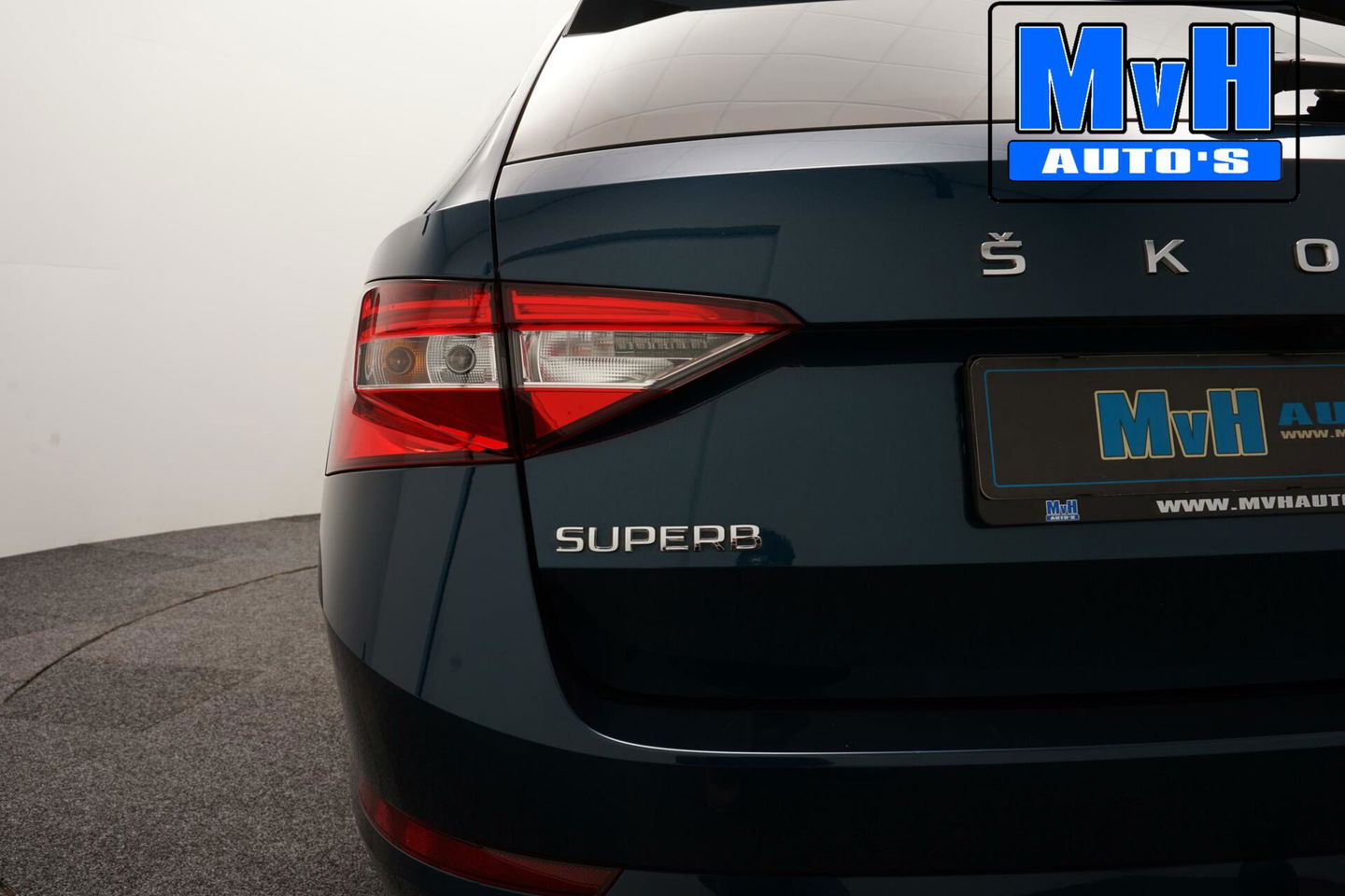 Škoda Superb Combi 1.4 TSI iV Business Edition Plus