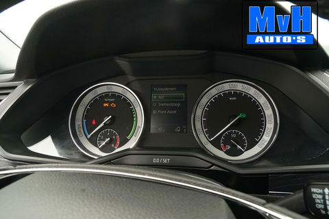 Škoda Superb Combi 1.4 TSI iV Business Edition Plus