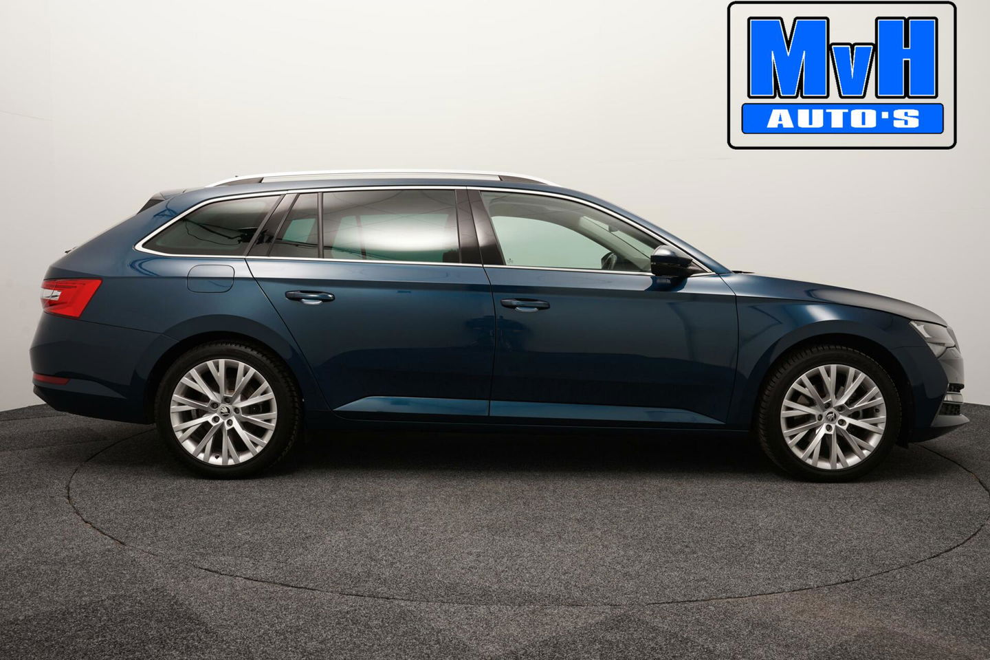 Škoda Superb Combi 1.4 TSI iV Business Edition Plus