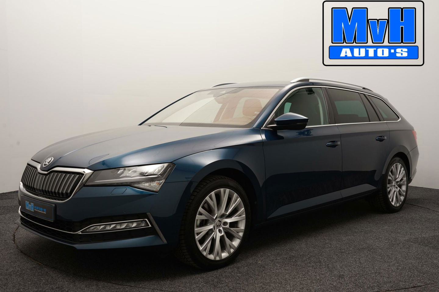 Škoda Superb Combi 1.4 TSI iV Business Edition Plus