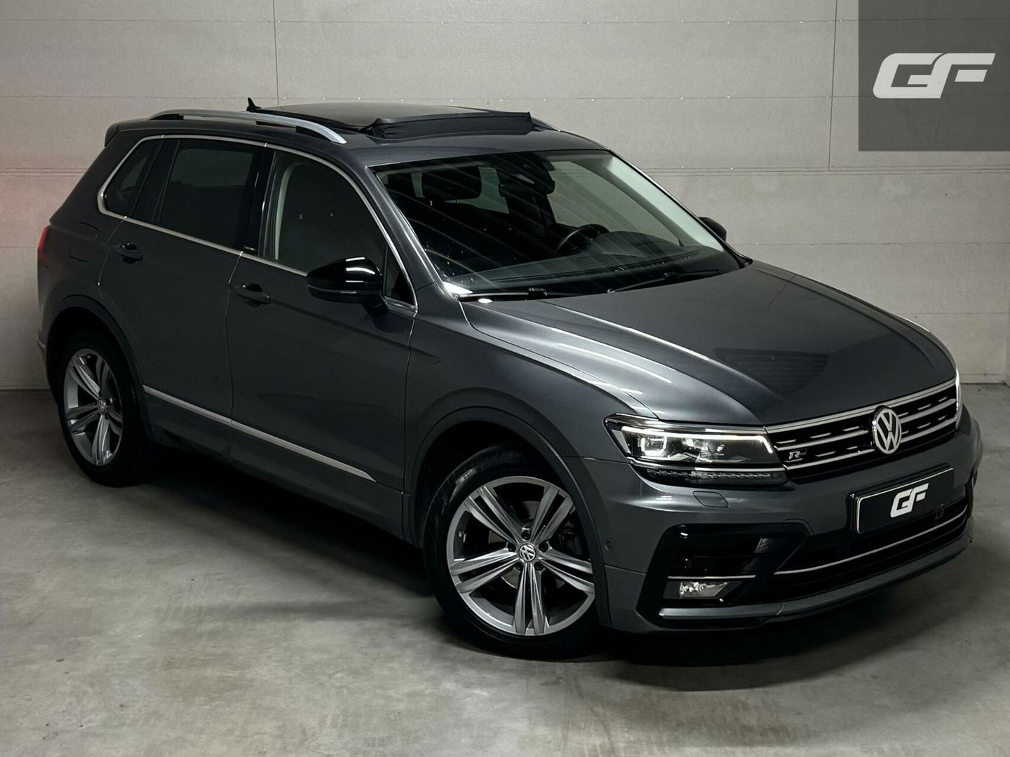 Volkswagen Tiguan 1.5 TSI ACT R-Line Pano HUD Virtual Trekh.