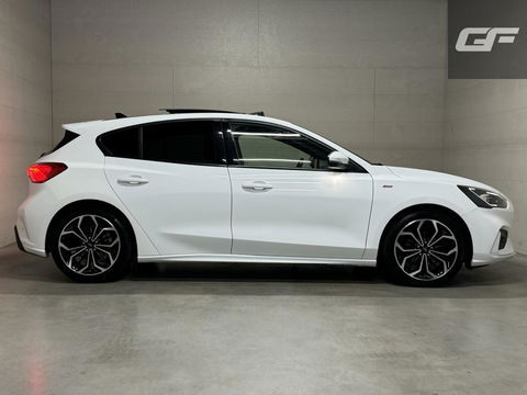 Ford Focus 1.5 EcoBoost ST Line Pano ACC CarPlay Winterpack