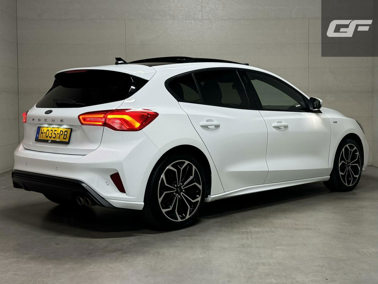 Ford Focus 1.5 EcoBoost ST Line Pano ACC CarPlay Winterpack