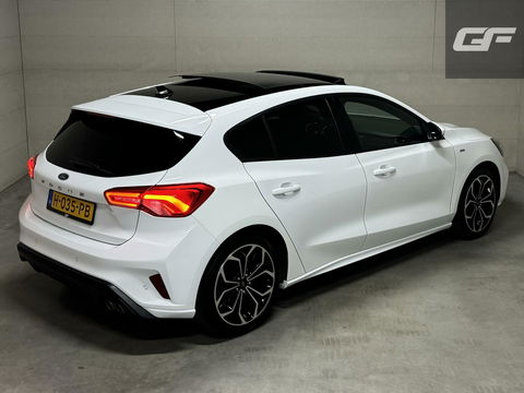 Ford Focus 1.5 EcoBoost ST Line Pano ACC CarPlay Winterpack