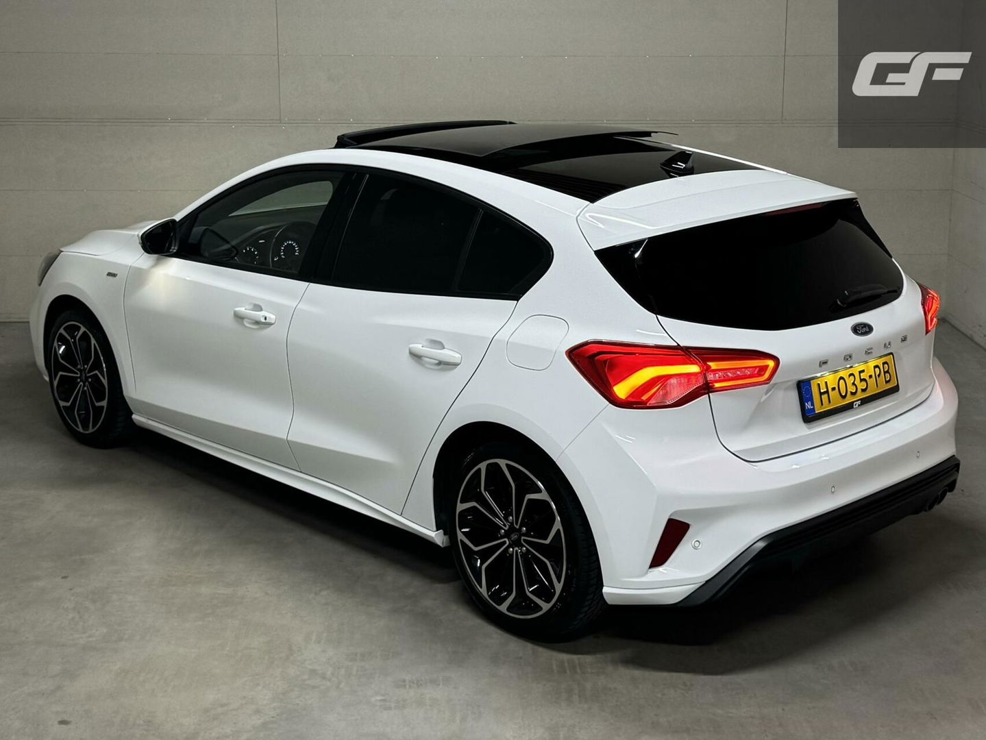 Ford Focus 1.5 EcoBoost ST Line Pano ACC CarPlay Winterpack