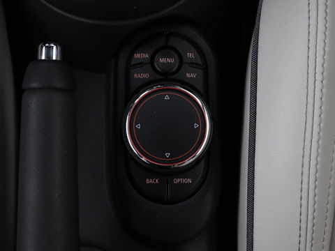 MINI Cooper S 2.0 Chili Serious Business | Panoramadak | Leder | Head-Up | Navigatie | Full LED | Harman/Kardon | Climate control | Keyless | Parkeerhulp | Cruise control
