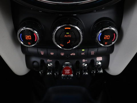 MINI Cooper S 2.0 Chili Serious Business | Panoramadak | Leder | Head-Up | Navigatie | Full LED | Harman/Kardon | Climate control | Keyless | Parkeerhulp | Cruise control